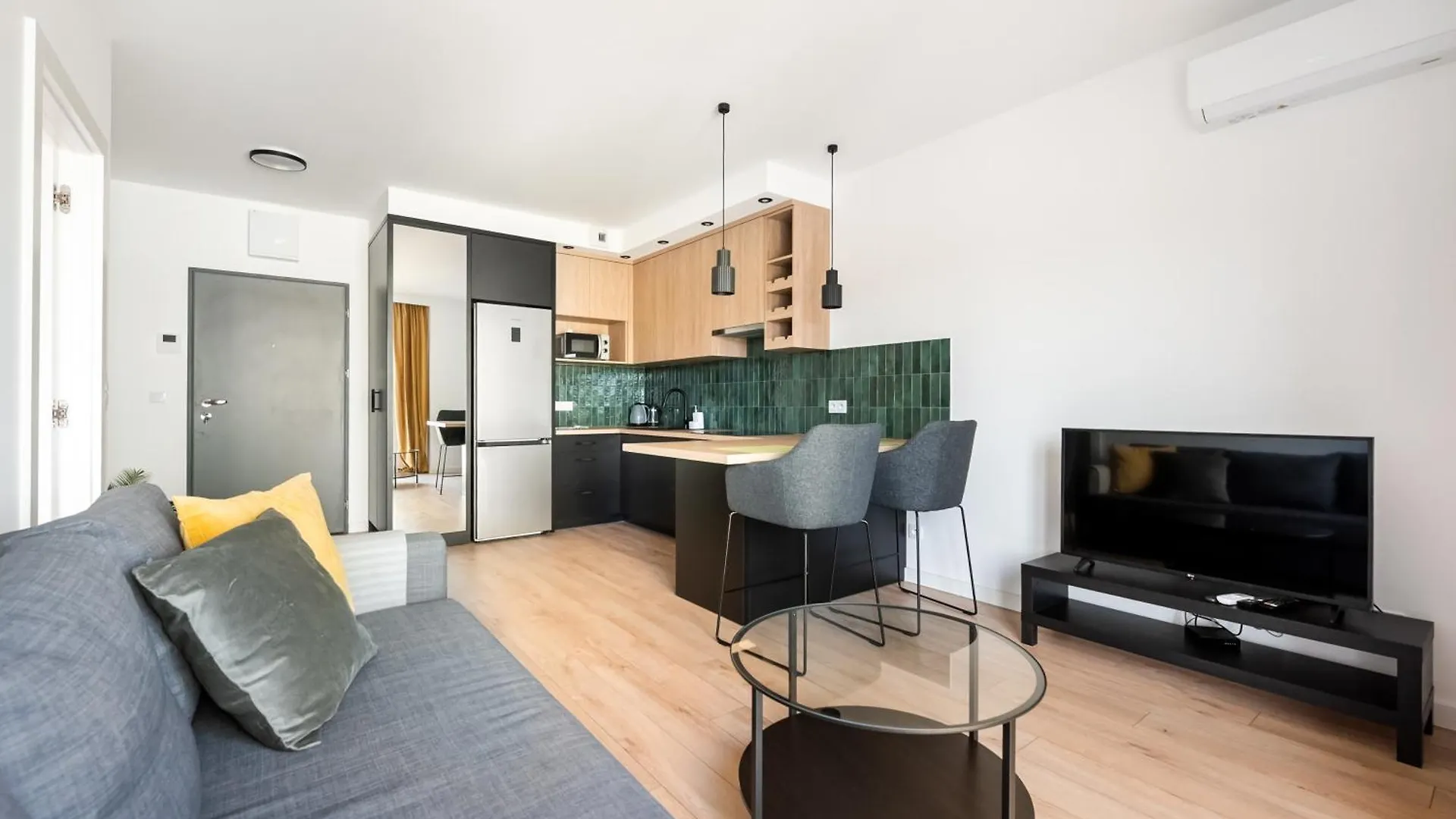 Wilenska Express Homely Apartment Warsaw Poland